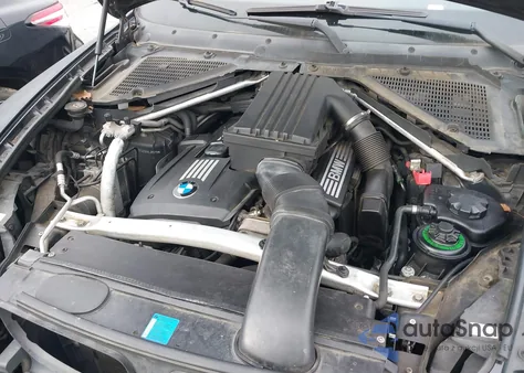 2010 BMW X5 xDrive30I z USA, uszkodzony, nr VIN 5UXFE4C5XAL385219